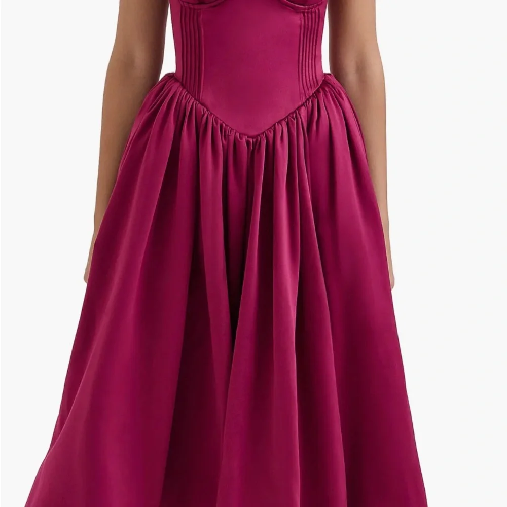 New House of CB Strapless Sweetheart Corset Dress - Picture 3 of 6